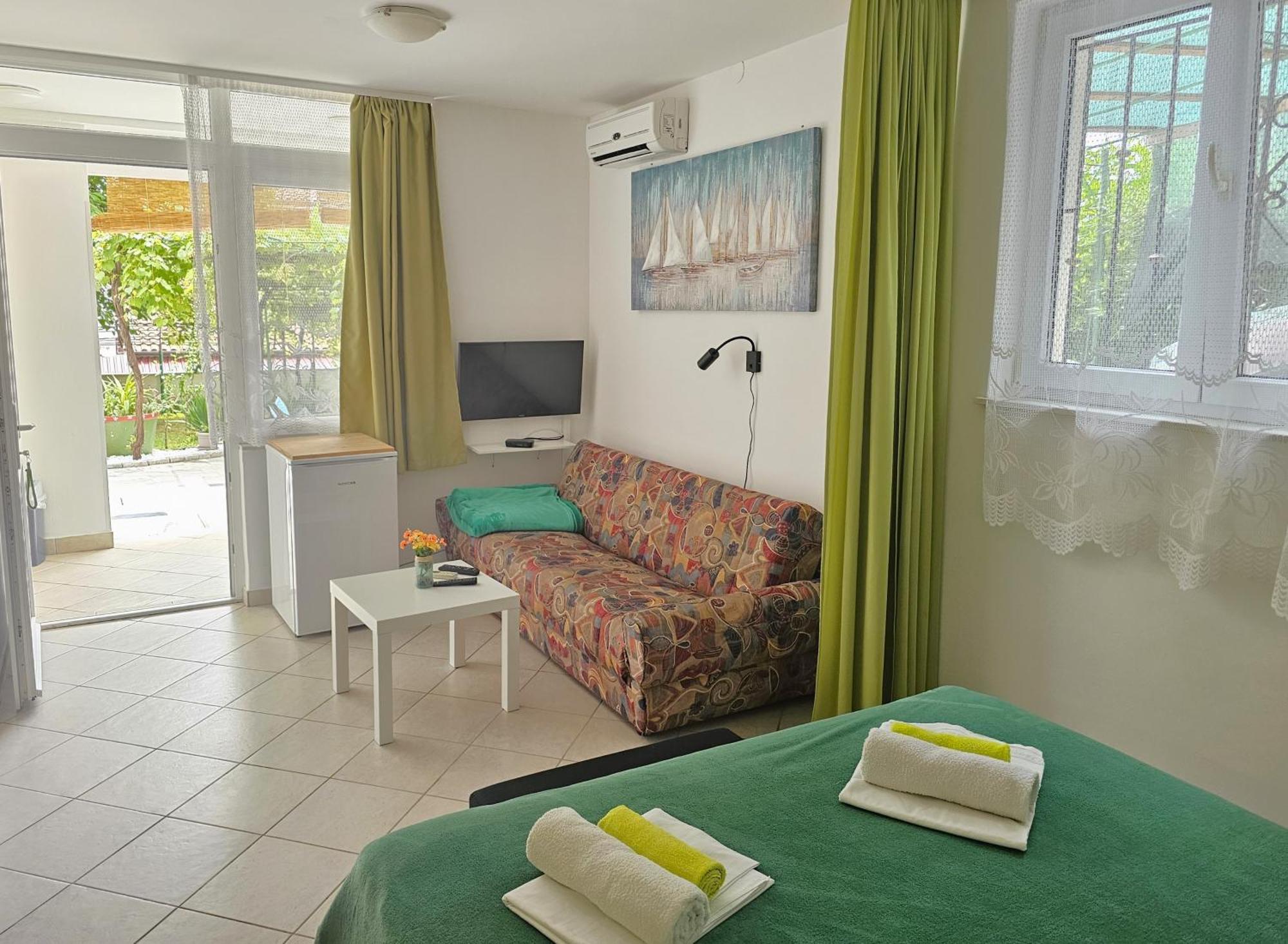Apartments Crikvenica Megan 1 ภายนอก รูปภาพ